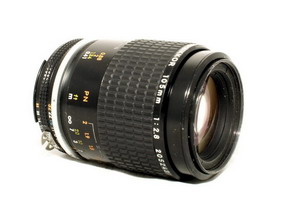 Nikon Micro Nikkor 105mm f/2.8 AIS Lens Review